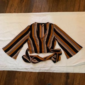 Forever 21 wrap striped top size M, Flared Sleeve